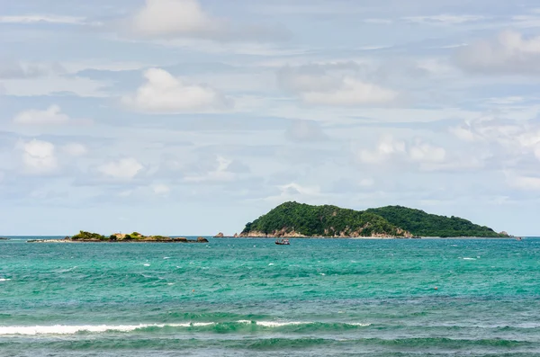 Green island and sea nature landscape — Stock Photo, Image