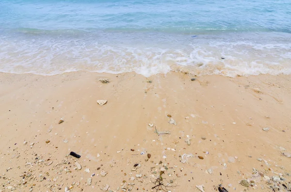 해변과 푸른 바다 — 스톡 사진