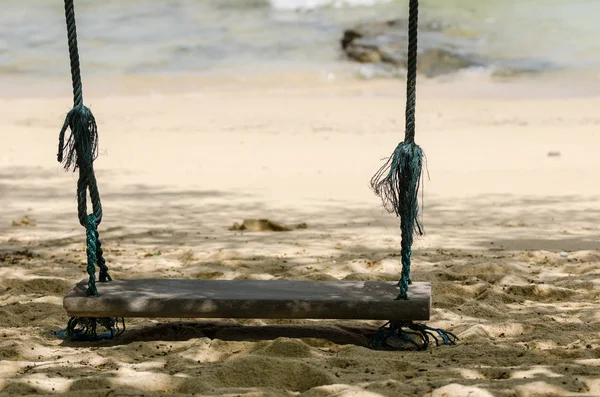 Swing on beach — Stock Photo, Image