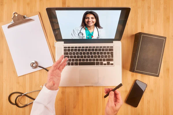 Online Video Chat Young Latin Doctor Colleague — Stock Photo, Image