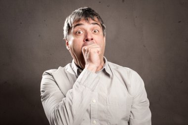 adam sıkılmış ifade ile