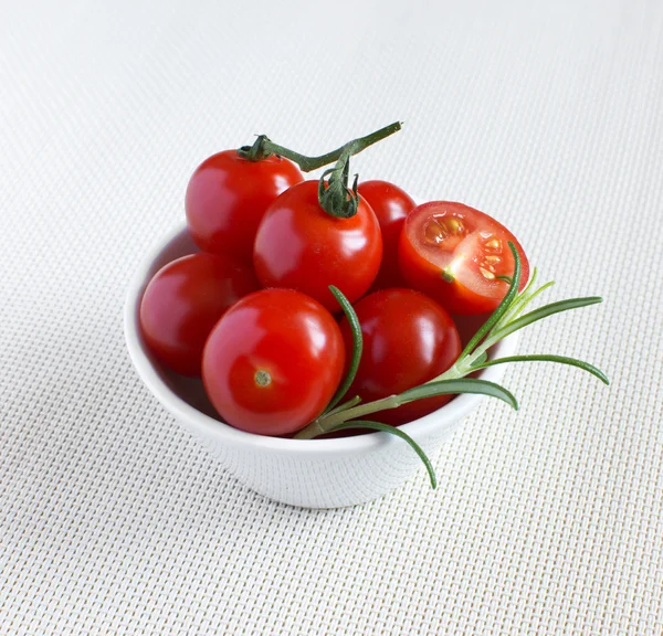 Tomates cereja frescos — Fotografia de Stock