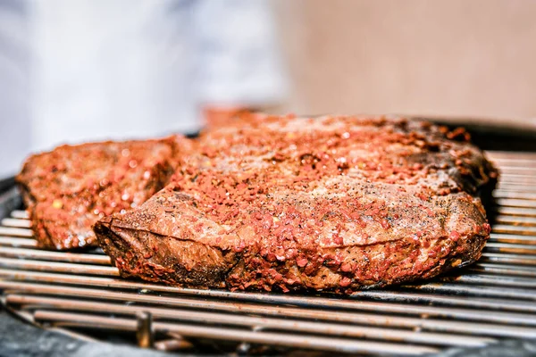 Revbensspjäll Grillen Högt Galler Närbild — Stockfoto