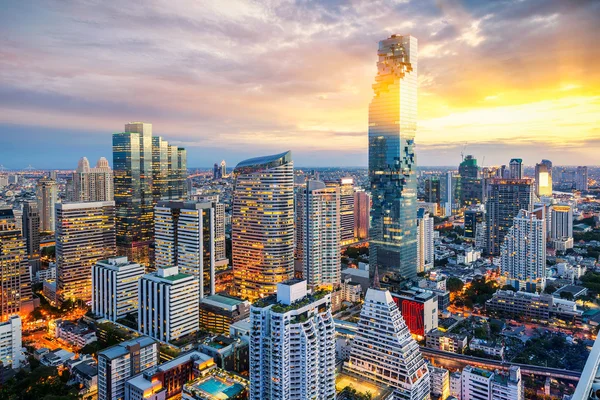 Bangkok Stadt bei Sonnenuntergang — Stockfoto