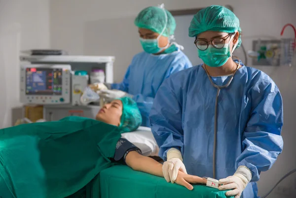 Anestezie proces před operací. — Stock fotografie