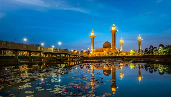 Tengku Ampuan Jemaah Mosque Kuala Lumpur Malaysia — Stock Photo, Image