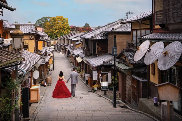 Viaggiatori Scattare Una Foto Pre Matrimonio Kyoto Città Vecchia Giappone — Foto Stock