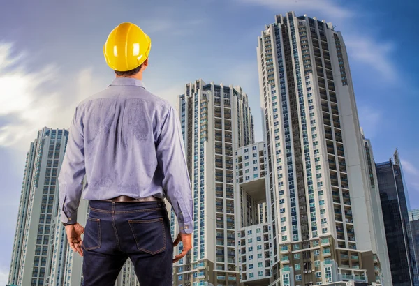 Asian construction engineer — Stock Photo, Image