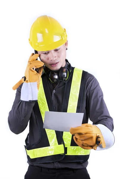 Portrait of a engineer talking on the phone — Stock Photo, Image