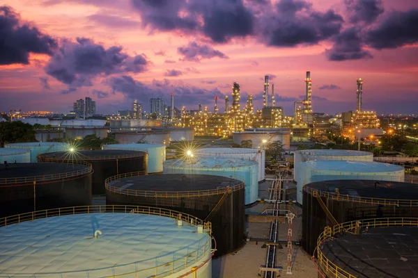 Raffineria di petrolio — Foto Stock