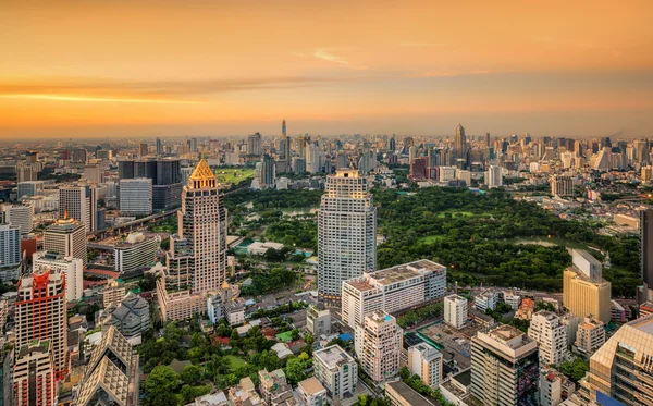 Landschaft der Stadt großer Garten in Bangkok — Stockfoto