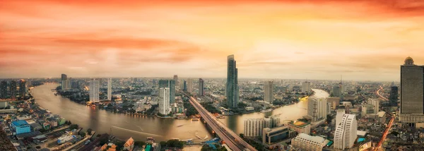 Paesaggio del fiume nella città di Bangkok — Foto Stock