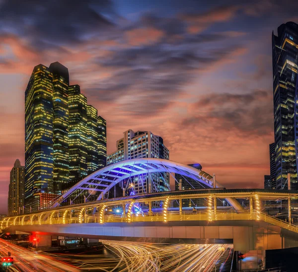 Moderne brug bij treinstation in Bangkok — Stockfoto