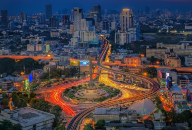 Bangkok şehir gece görünümü