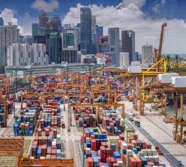 Singapur Harbor dikey panoramik Üstten Görünüm