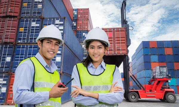 Team of young logistic business people — Stock Photo, Image