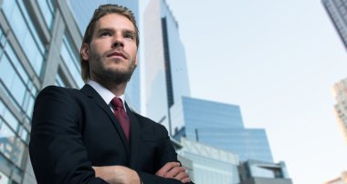 iş ortamında iş adamı