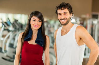 Onu fitness antrenörü olan kadın