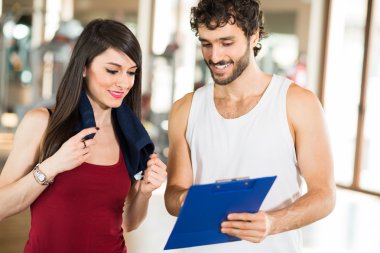 Kadın eğitmen söz