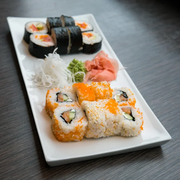Sushi servito nel ristorante — Foto Stock
