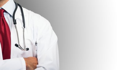 Doktor gri arka plan üzerinde