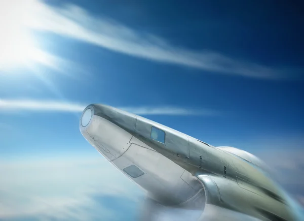 Samolot myśliwski latające na niebie — Zdjęcie stockowe