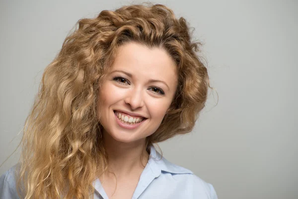 Mujer feliz sonriente —  Fotos de Stock