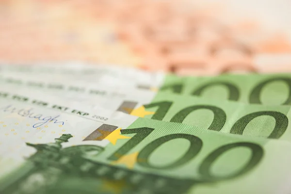 Закрытие банкнот евро — стоковое фото