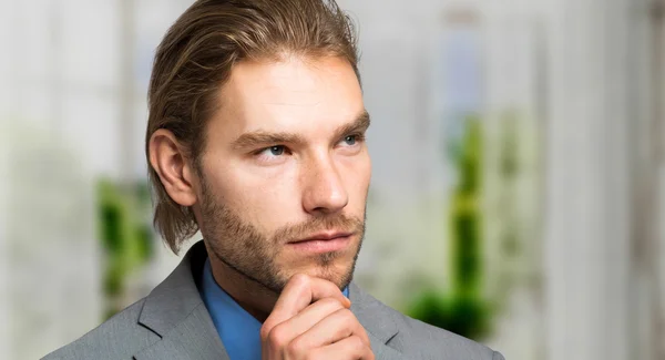 Young handsome businessman — Stock Photo, Image