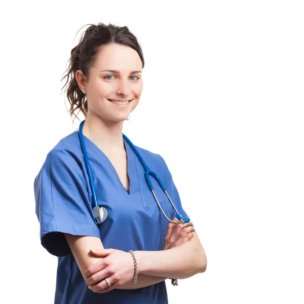 Счастливая медсестра со скрещенными руками — стоковое фото