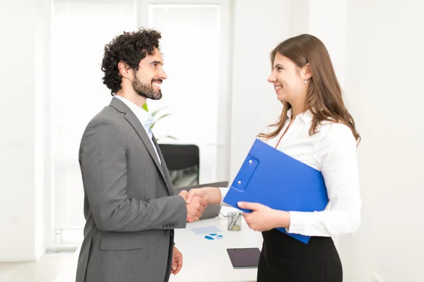 Gente de negocios moviendo las manos — Foto de Stock