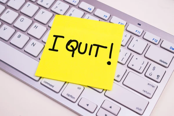 Resignation notice on keyboard — Stock Photo, Image