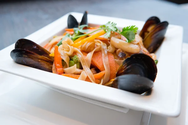 Sea food noodles — Stock Photo, Image