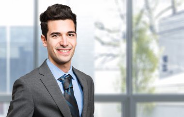 yakışıklı genç işadamı