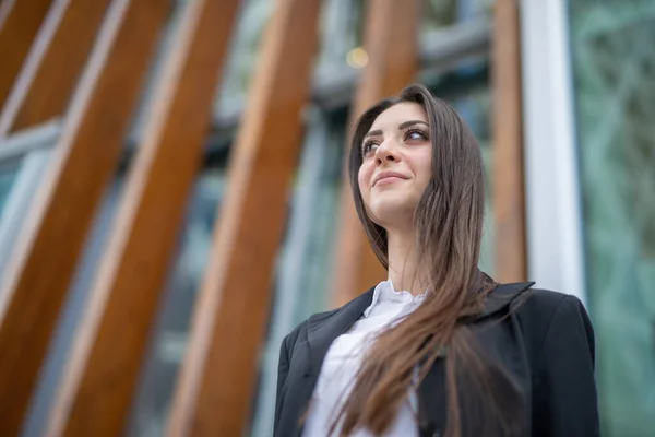 Portrait Smiling Businesswoman City — Stock Photo, Image