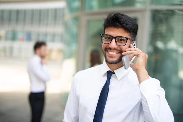 Бізнесмен Говорить Мобільному Телефоні — стокове фото