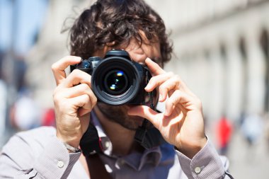 onun kamera kullanarak fotoğrafçı