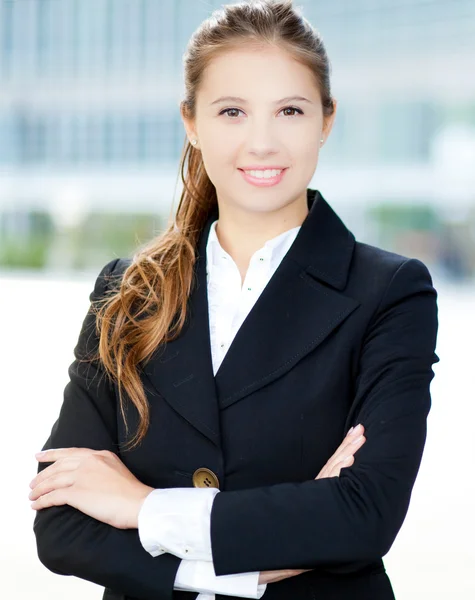 Businesswoman outdoor in modern city — Stock Photo, Image