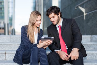 veri tablet inceleyerek çözüm ortakları