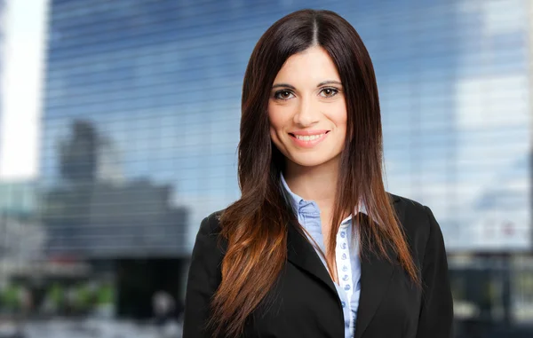 Retrato de mujer de negocios al aire libre —  Fotos de Stock