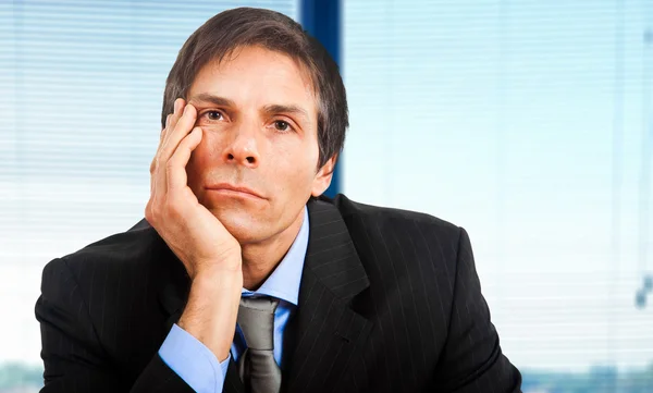 Un hombre de negocios seguro — Foto de Stock