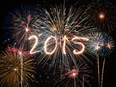 Yeni yıl arifesinde havai fişek 2015