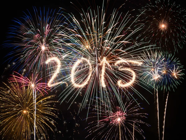 Los fuegos artificiales de Año Nuevo 2015 — Foto de Stock