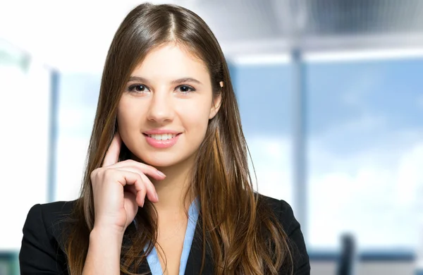 Mujer de negocios sonriente — Foto de Stock