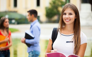 Not Defteri ile öğrenci kadın