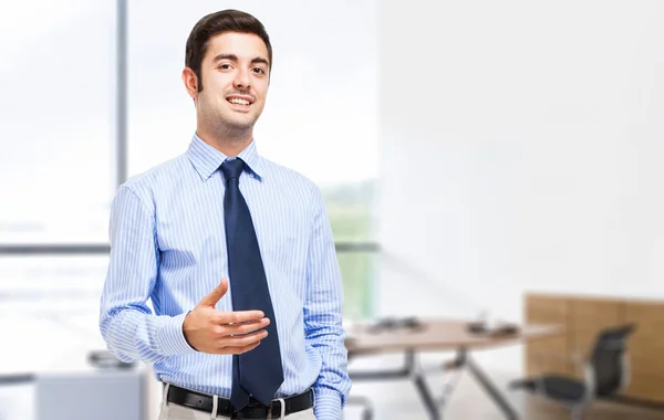 Geschäftsmann im Büro — Stockfoto