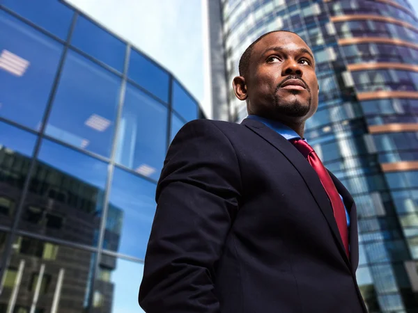 Businessman in an urban environment — Stock Photo, Image
