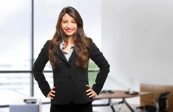 Joven empresaria confiada — Foto de Stock