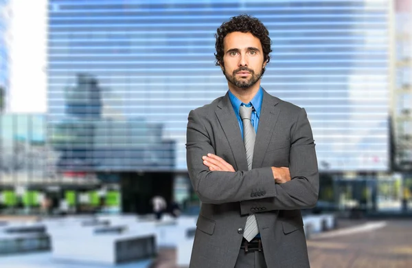 Lächelndes Geschäftsmann-Porträt — Stockfoto