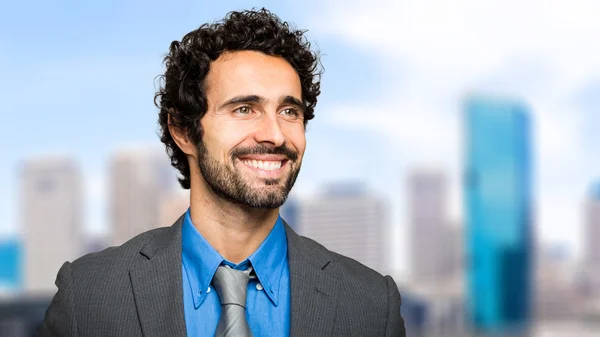 Smiling businessman portrait — Stock Photo, Image